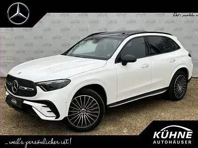 Używany Mercedes GLC300e AMG 333 KM (244 kW) 2024 Biały SUV