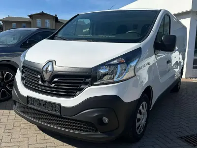 Gebraucht Renault Trafic Komfort 125 PS (91 kW) 2018 Gletscherweiss Van / Kleinbus