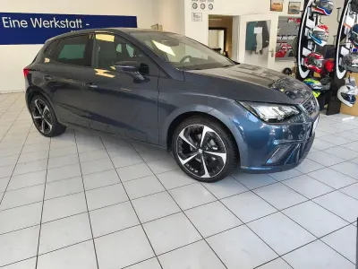 Neu Seat Ibiza FR 116 PS (85 kW) 2025 Grau Kleinwagen