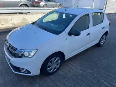 Usata Dacia Sandero Essentiel 73 CV (53 kW) 2019 Bianco Utilitaria