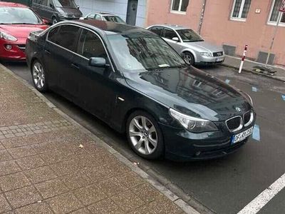 BMW 523