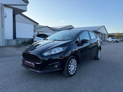 Begagnad Ford Fiesta Celebration 101 HK (74 kW) 2017 Svart Halvkombi