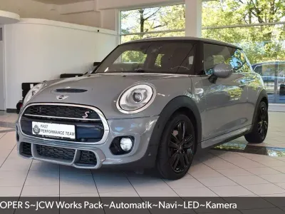 Usado Mini Cooper 192 HP (141 kW) 2018 Cinzento Citadino