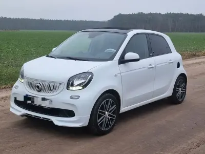 Begagnad Smart ForFour Brabus 90 HK (66 kW) 2019 Vit Halvkombi