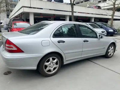 Gebraucht Mercedes C200 122 PS (89 kW) 2004 Other Limousine