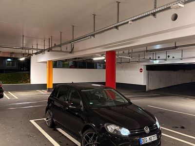 Schwarz Gebraucht 2010 VW Golf Team Limousine | 4.400 € (Fairer Preis)