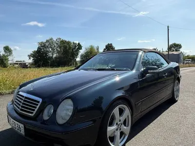 Gebraucht Mercedes CLK230 Avantgarde 197 PS (144 kW) 2000 Blau Cabrio