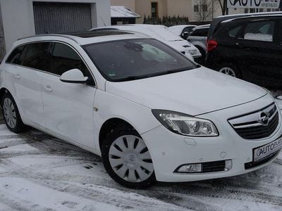 Weiß Gebraucht 2012 Opel Insignia Kombi | 2.950 € (Superpreis)