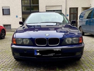 BMW 528
