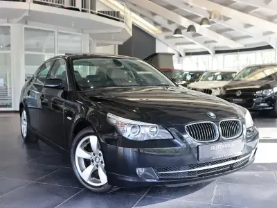 Gebraucht BMW 525 Exclusive 197 PS (144 kW) 2009 Schwarz Limousine