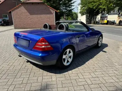 Gebraucht Mercedes SLK230 193 PS (141 kW) 1997 Blau Cabrio