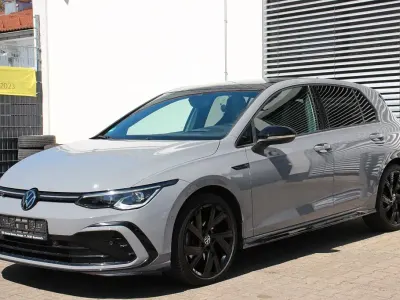 Brugt VW Golf VIII R-line 190 HK (139 kW) 2024 Grå Sedan