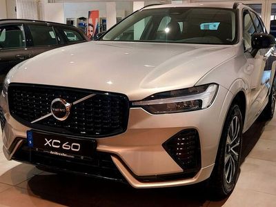 Gebraucht Volvo XC60 Plus 197 PS (144 kW) 2024 Silver dawn SUV