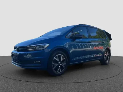 Gebraucht VW Touran Highline 150 PS (110 kW) 2022 Blau Van / Kleinbus