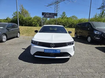 Usata Opel Astra Edition 131 CV (96 kW) 2025 Bianco Utilitaria
