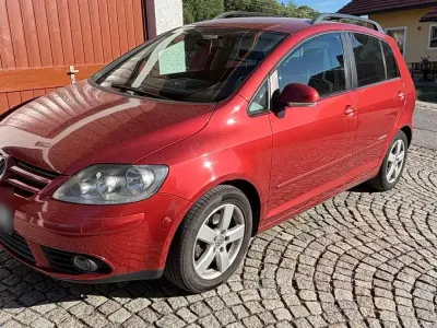 Gebraucht VW Golf Plus Cross United 122 PS (89 kW) 2008 Rot Van / Kleinbus