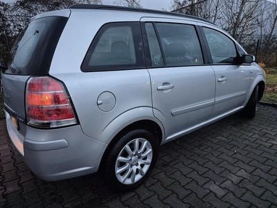 Gebraucht Opel Zafira 105 PS (77 kW) 2006 Silber Van / Kleinbus