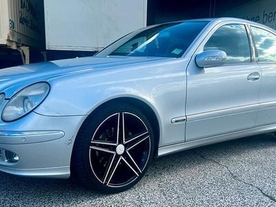 Mercedes E320
