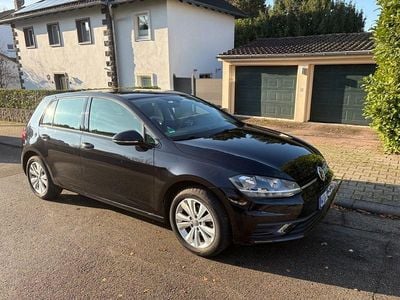Gebraucht VW Golf VII Trendline 110 PS (80 kW) 2017 Schwarz Limousine