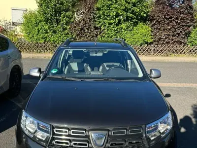 Gebraucht Dacia Logan MCV Stepway 90 PS (66 kW) 2018 Schwarz Limousine