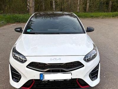 Gebraucht Kia Ceed GT GT 204 PS (150 kW) 2024 Weiß Limousine