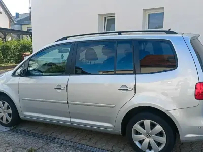 Gebraucht VW Touran 105 PS (77 kW) 2012 Grau Van / Kleinbus