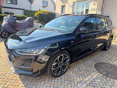 Gebraucht Ford Focus ST-Line 155 PS (114 kW) 2024 Schwarz Limousine