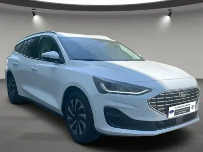 Gebraucht Ford Focus Titanium 125 PS (91 kW) 2024 Weiß Limousine