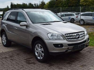 Gebraucht Mercedes ML320 224 PS (164 kW) 2007 Silber SUV