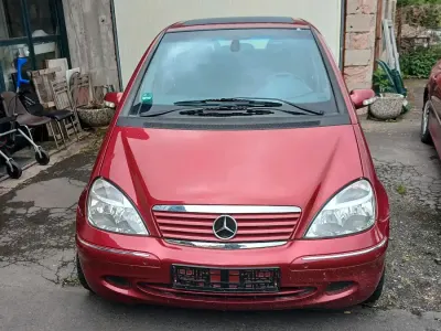 Gebraucht Mercedes A190 Elegance 125 PS (91 kW) 2003 Rot Limousine