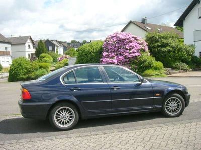 gebraucht BMW 323 323 i E46 mit komplettem Serviceheft - HU 10/2025