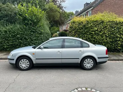 Gebraucht VW Passat 150 PS (110 kW) 1997 Silber Limousine