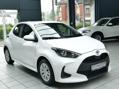 Gebraucht Toyota Yaris Comfort 72 PS (52 kW) 2023 Weiß Kleinwagen
