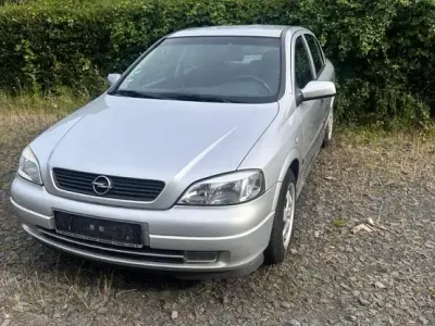 Gebraucht Opel Astra 101 PS (74 kW) 2002 Grau Limousine