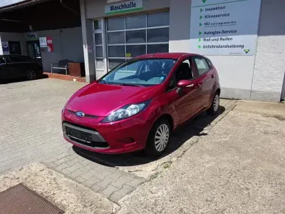 Gebraucht Ford Fiesta Trend 82 PS (60 kW) 2010 Violett Limousine