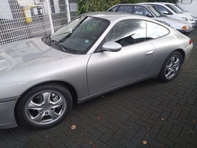 Porsche 911 Carrera 4