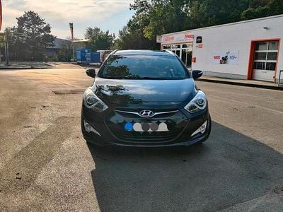 Gebraucht Hyundai i40 136 PS (100 kW) 2014 Schwarz Kombi