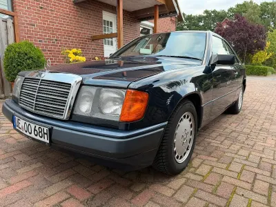 Gebraucht Mercedes 230 132 PS (97 kW) 1989 Blau Coupé