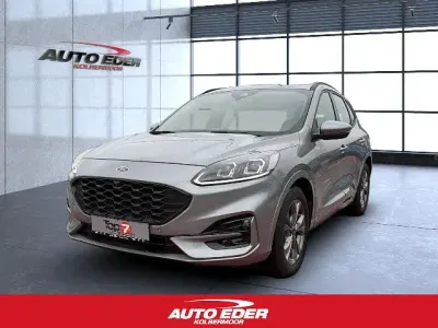 Gebraucht Ford Kuga ST-Line 120 PS (88 kW) 2023 Solar silver (metallic) SUV