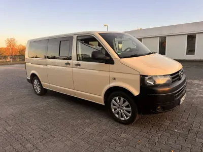Używany VW Caravelle Trendline 140 KM (102 kW) 2011 Van