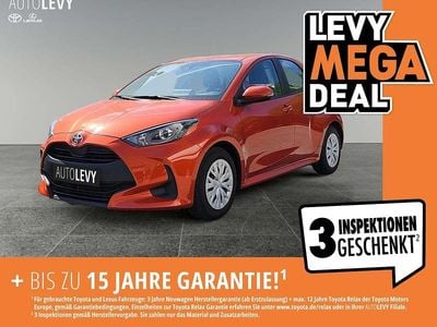 Usata Toyota Yaris Basis 72 CV (52 kW) 2022 Arancione Utilitaria