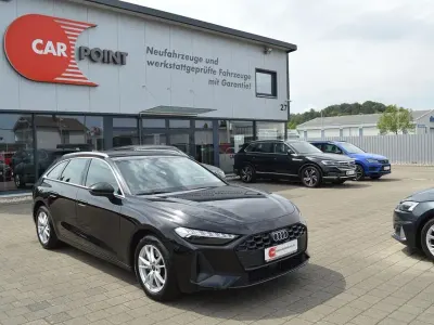 Gebraucht Audi A5 Comfort 204 PS (150 kW) 2025 Mythosschwarz metallic Kombi
