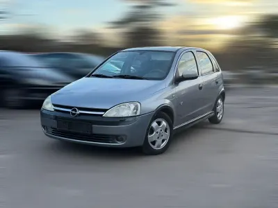 Używany Opel Corsa Njoy 75 KM (55 kW) 2003 Srebrny Hatchback