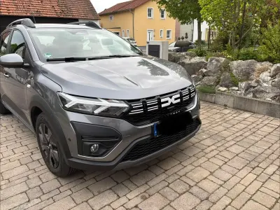 Używany Dacia Sandero Expression 91 KM (66 kW) 2024 Szary Kombi