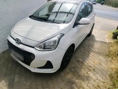 Gebraucht Hyundai i10 60 PS (44 kW) 2019 Weiß Kleinwagen