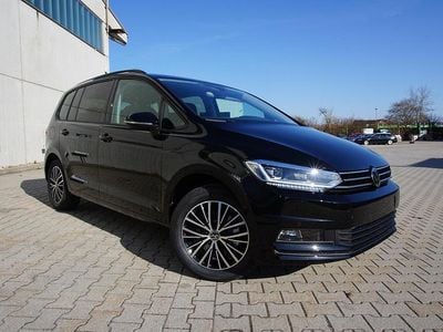 Neu VW Touran 150 PS (110 kW) 2026 Weiß Van / Kleinbus