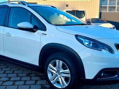Gebraucht Peugeot 2008 Signature Sky 131 PS (96 kW) 2019 Lack weiss banquise/flach stan SUV