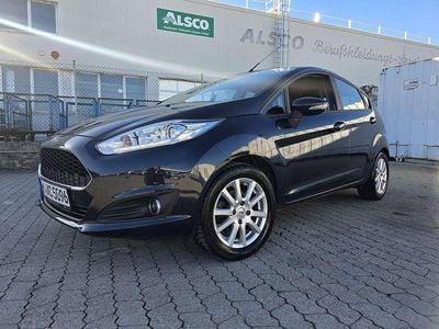Gebraucht Ford Fiesta Celebration 80 PS (58 kW) 2015 Kleinwagen