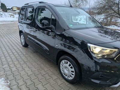 Schwarz Gebraucht 2019 Opel Combo Life Innovation Van / Kleinbus | 16.100 € (Fairer Preis)