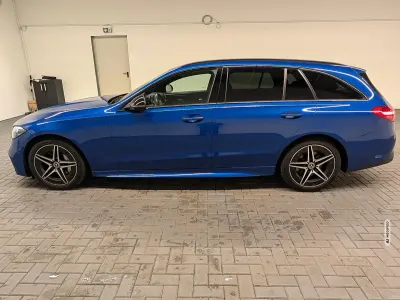 Gebraucht Mercedes C220 AMG line 220 PS (161 kW) 2023 Blau metallic
